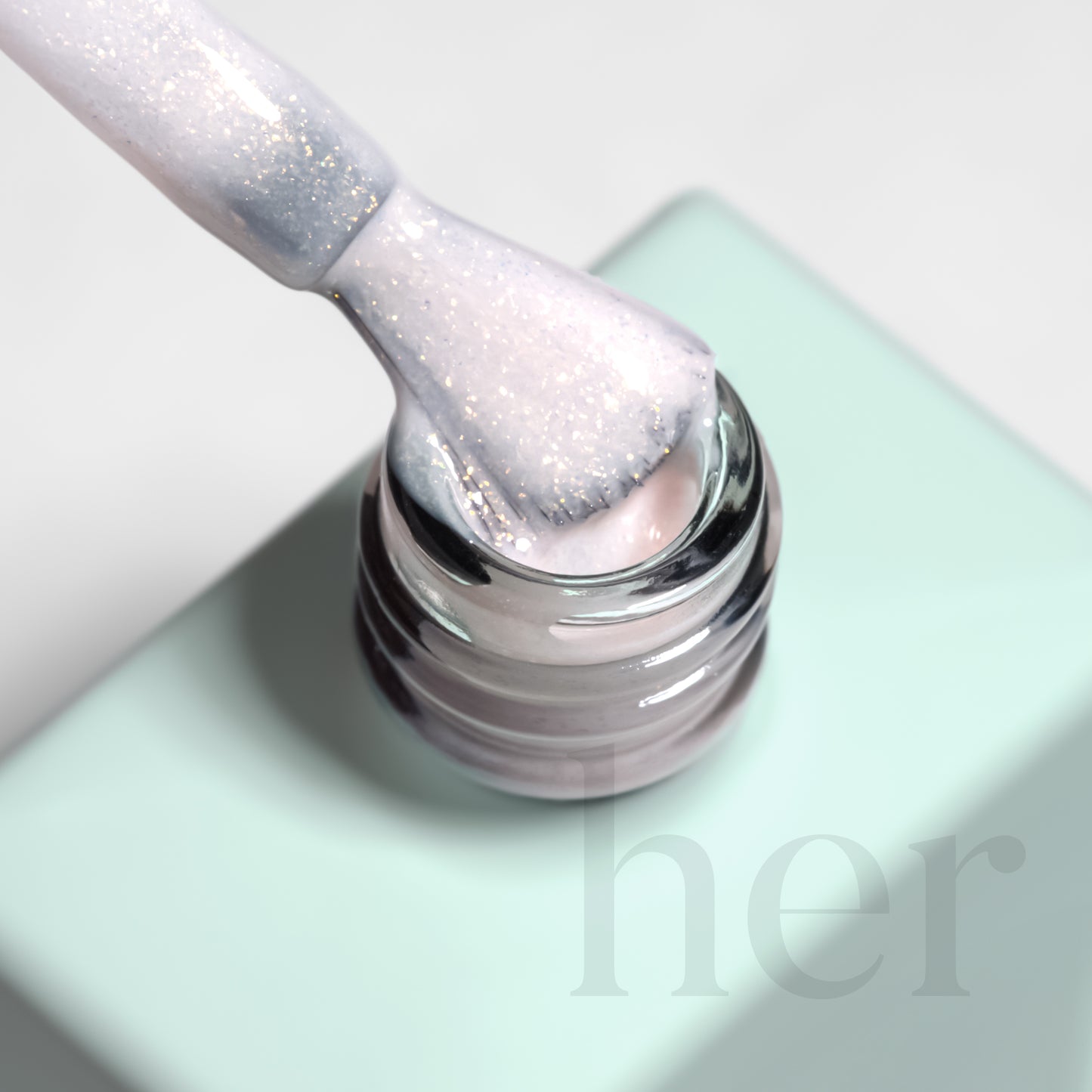 HER Builder Bottle Queen 12ml